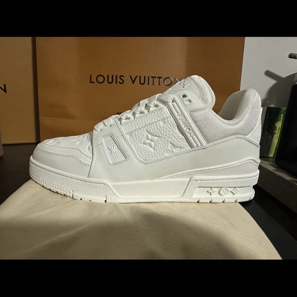 Louis Vuitton sneaker Sz 8.5 - Picture 6 of 7